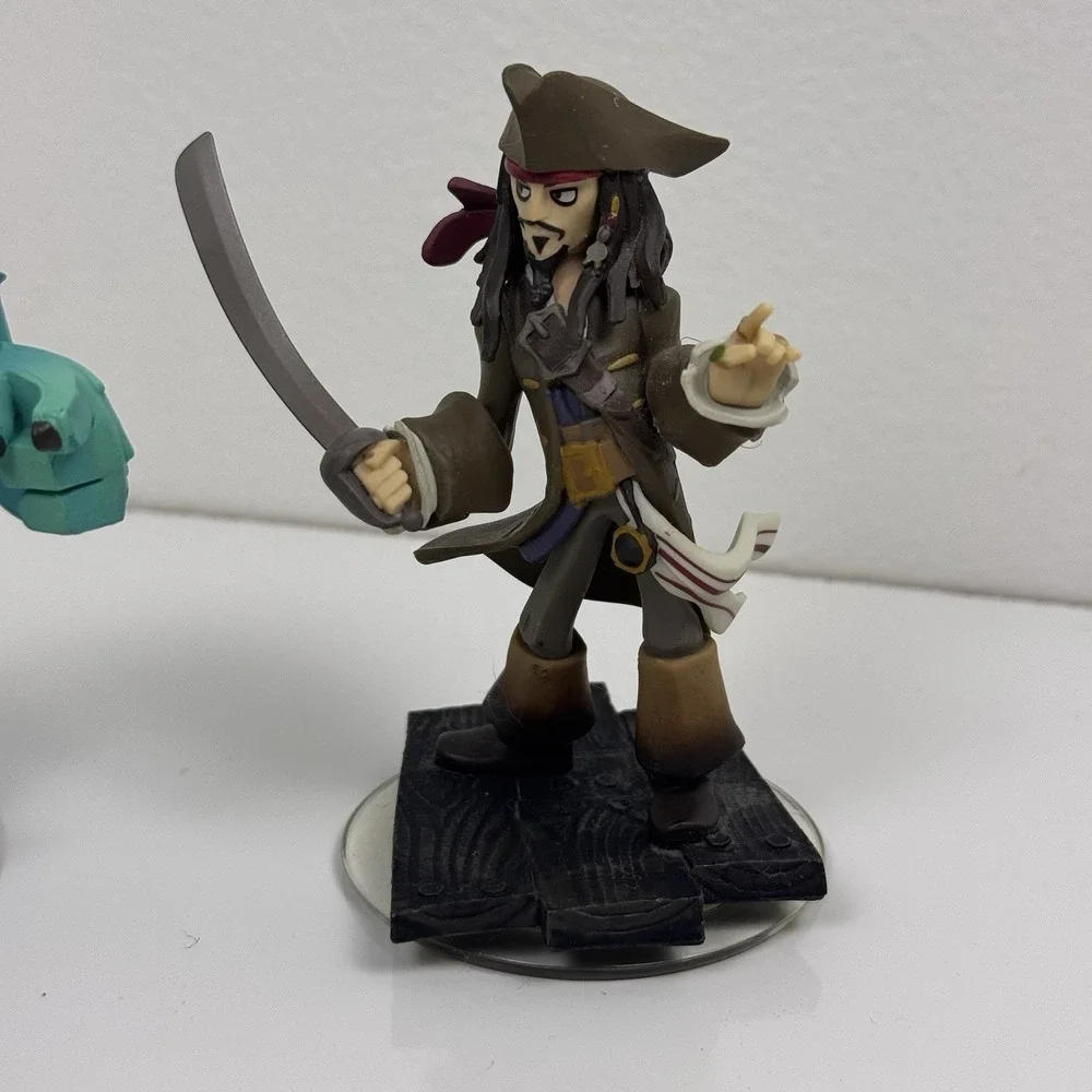 Disney Infinity Mixed Lot Marvel Frozen Pirates Incredibles  Video Games & Dock